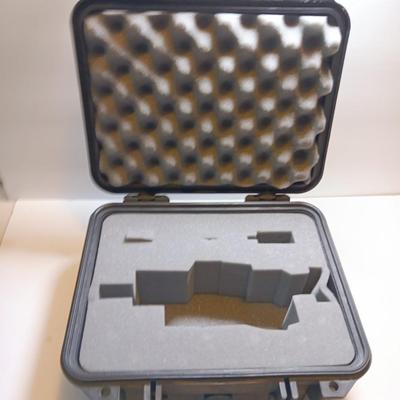 Hard sided pistol case