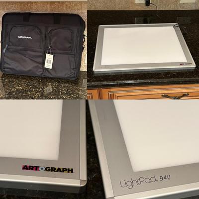 ARTOGRAPH ~ Light Pad 940 & Storage/Carrying Case