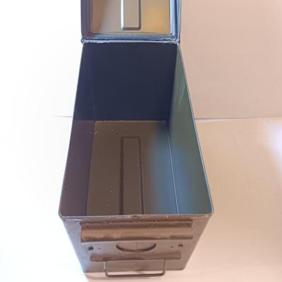 Military issued N335 8 fuzes PD M557 Lot MA-33-13 Loaded 10-74 Ammunition chest