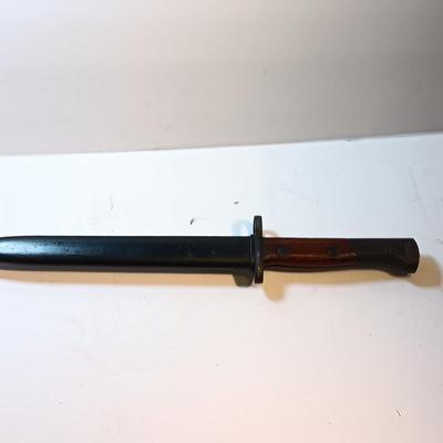 Antique Early era SA30 94194 dagger bayonet with scabbard