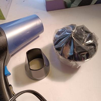 Ottlight HD High-definition natural lighting with Conair Supermax fast Hair dryer
