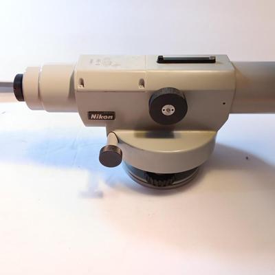 Nikon Auto Level AE-3 with box