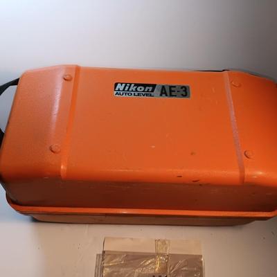 Nikon Auto Level AE-3 with box