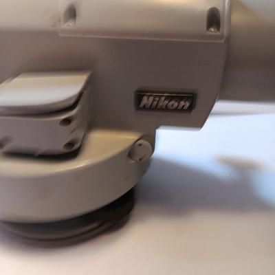 Nikon Auto Level AE-3 with box