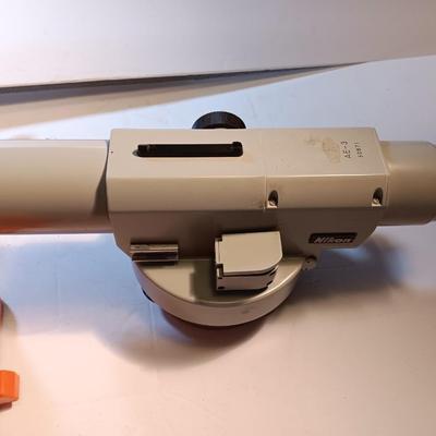 Nikon Auto Level AE-3 with box
