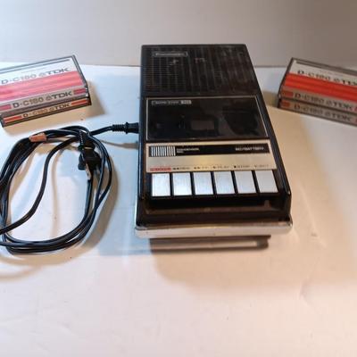 Matsushita Electric tape player / tape recorder portable with cassettes