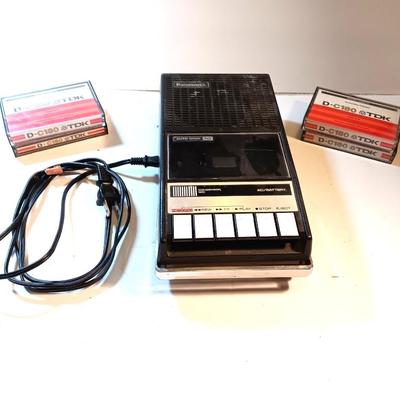 Matsushita Electric tape player / tape recorder portable with cassettes