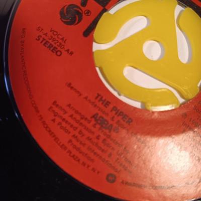 ANY ABBA FANS? Vinyl Albums 45's - ABBA The winner takes all - Chiquitia - on and on - and more