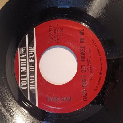 Vinyl albums - 45 record - Frankie Avalon - The Cascades - Paul Anka and more