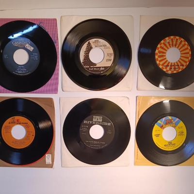 Vinyl albums 45's record - The Essex - Dan Fogelberg - Frankie Valli and more