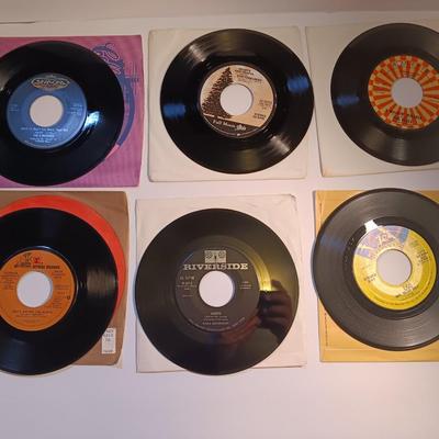 Vinyl albums 45's record - The Essex - Dan Fogelberg - Frankie Valli and more
