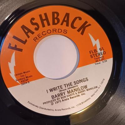 Vinyl albums 45's record - Little river band - Barry Manilow - Melanie - Monotones - Megatons - teen beat
