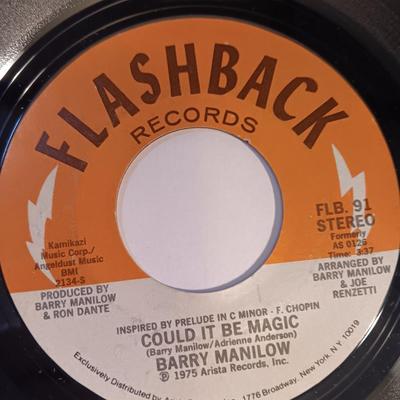 Vinyl albums 45's record - Little river band - Barry Manilow - Melanie - Monotones - Megatons - teen beat
