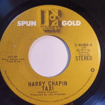 Vinyl albums 45's record - Dr. Hook - Harry Chapin - Bette Midler - The Diamonds