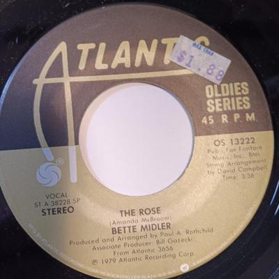 Vinyl albums 45's record - Dr. Hook - Harry Chapin - Bette Midler - The Diamonds