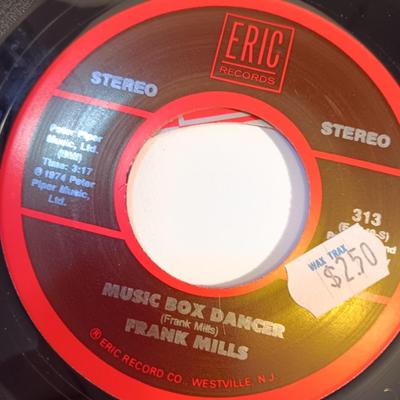 Vinyl albums 45's record - Frank Mills - Jaye Morgan - Nilsson and more