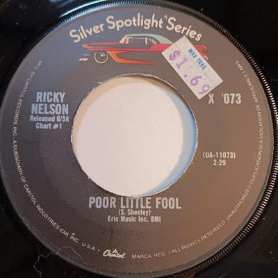 Vinyl albums 45's record - Frank Mills - Jaye Morgan - Nilsson and more