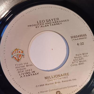 Vinyl albums 45's record - Sammy Salvo - Linda Scott - The shepherd sisters - Paul Simon and more