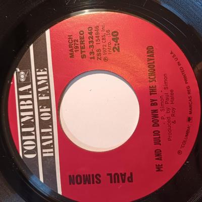 Vinyl albums 45's record - Sammy Salvo - Linda Scott - The shepherd sisters - Paul Simon and more