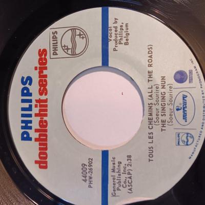 Vinyl albums 45's record -The Tokens - Diana Ross - Slave - Matthew Wilder - Doris Troy and more