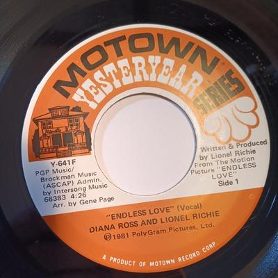 Vinyl albums 45's record -The Tokens - Diana Ross - Slave - Matthew Wilder - Doris Troy and more