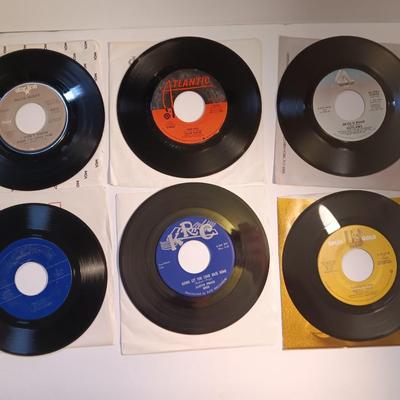 Vinyl albums 45's record -John Parr - Outlaws - Pointer sisters - Lloyd Price -The platters and more