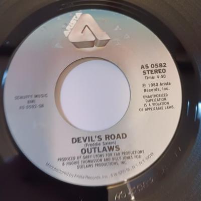 Vinyl albums 45's record -John Parr - Outlaws - Pointer sisters - Lloyd Price -The platters and more