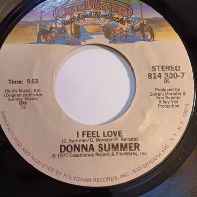Vinyl albums 45's record -Donna summers - Bette Midler - Mac Davis