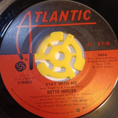 Vinyl albums 45's record -Donna summers - Bette Midler - Mac Davis