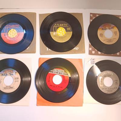 Vinyl albums 45's record -Donna summers - Bette Midler - Mac Davis