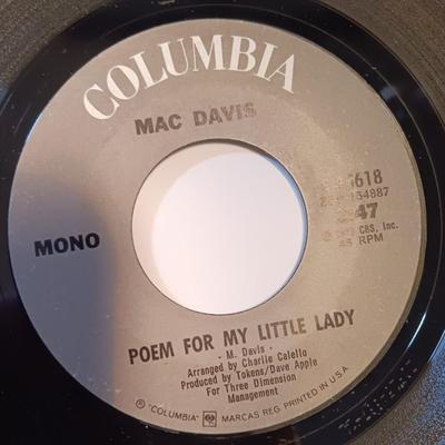 Vinyl albums 45's record -Donna summers - Bette Midler - Mac Davis