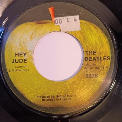 Vinyl albums 45's record - The Beatles & The Beach Boys