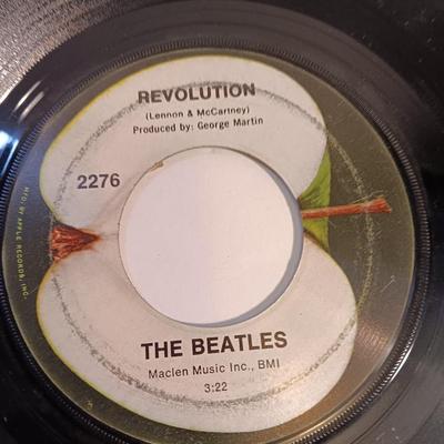 Vinyl albums 45's record - The Beatles & The Beach Boys