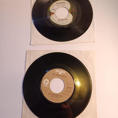 Vinyl albums 45's record - The Beatles & The Beach Boys
