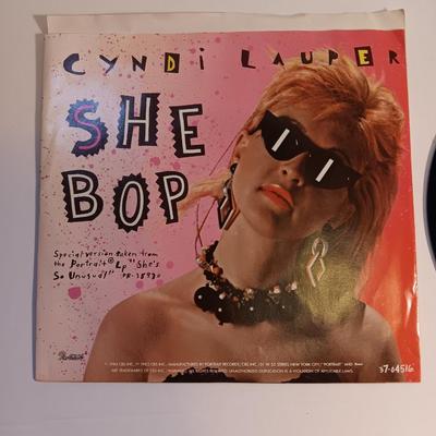 Vinyl albums 45's record - Cindy Lauper - She bop & All through the night
