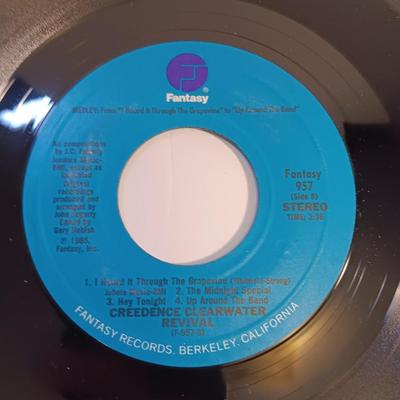 Vinyl albums 45's record - Creedence Clearwater Revival & Chicago