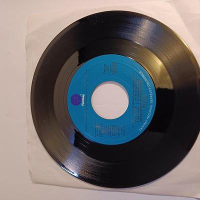 Vinyl albums 45's record - Creedence Clearwater Revival & Chicago