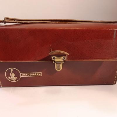 Antique RETRO Emerson Wondergram 1960 miniature portable record player for LPs and singles with leather case