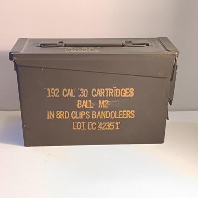 Military issued 192 CAL 30 Cartridges Ball M2 in 8RD Clips Bandoleers LOT LC 42351 Ammunition chest
