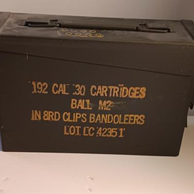 Military issued 192 CAL 30 Cartridges Ball M2 in 8RD Clips Bandoleers LOT LC 42351 Ammunition chest