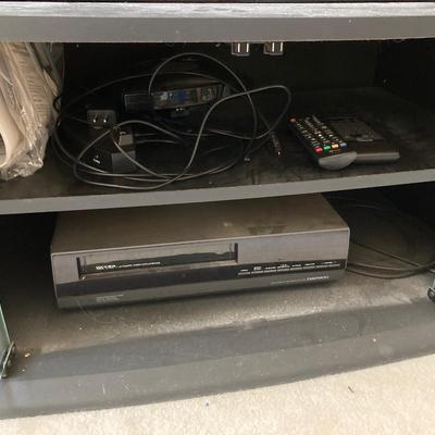 LOT 27B: Toshiba 40L1400U HDMI Color Television, Seronic Speakers, Cabinet / Stand and Daewoo VHS Player - Monday Pick-up