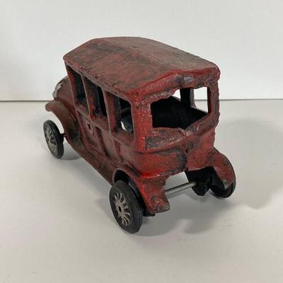 LOT 46D: Cast Iron Automobile / Truck Collection