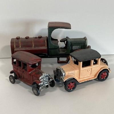 LOT 46D: Cast Iron Automobile / Truck Collection