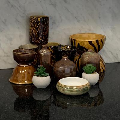LOT 57K: Lasio Mikasa Mini Vases with Keramikos Dish and More