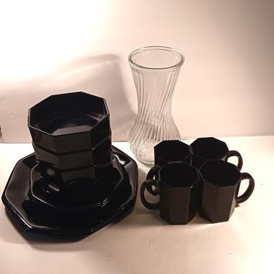 FRANCE Black octagon dish set with large flower vase