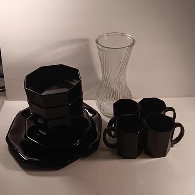 FRANCE Black octagon dish set with large flower vase