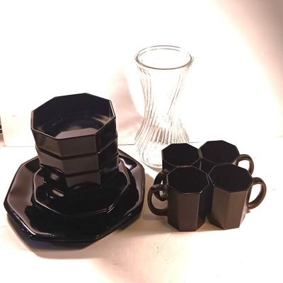 FRANCE Black octagon dish set with large flower vase