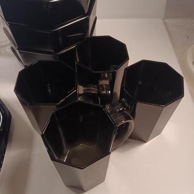 FRANCE Black octagon dish set with large flower vase