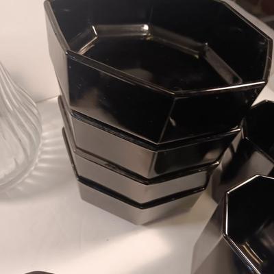 FRANCE Black octagon dish set with large flower vase