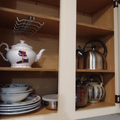 Assorted Kitchen Ware- Small Appliances, Serve Ware, Utensils etc (B)